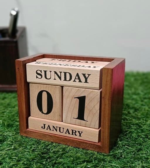 DESK WOODEN CALENDER